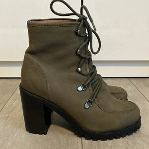 Seychelles NWOT Leather Lace-Up Green, Size 8.5
